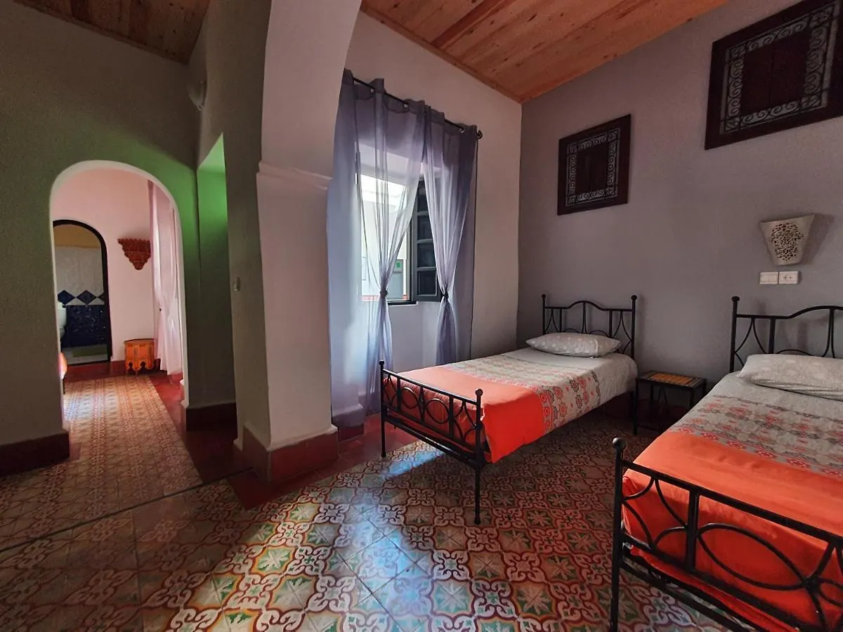 אסאוירה Hotel Magdoul