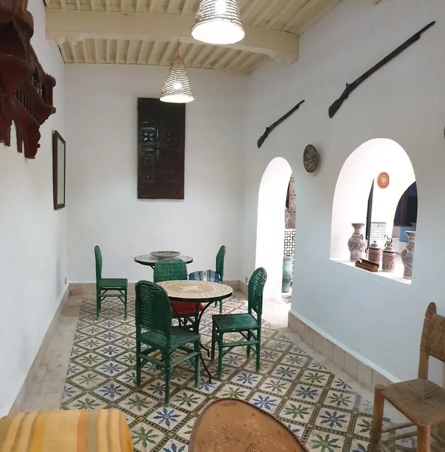 אסאוירה Hotel Magdoul